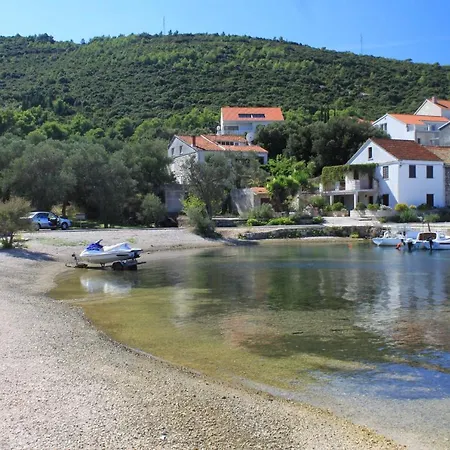 Apartamento With A Parking Space Zrnovo, Korcula - 19604 *